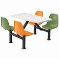 Tafelopstelling met 4 vaste zittingen, 140 x 160 x 75 cm, wit/grijs, groen, oranje en zwart